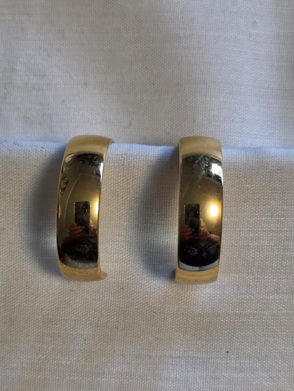 Vtg Monet Polished Gold-Tone Wide Hoop Clip-On Earrings